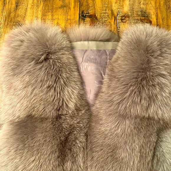Fox Fur Vest Jacket in soft gray. Swing bottom. Hand made. - Picture 6 of 8
